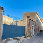 Le Chai Des Tuileries Villa Montagnac (Herault)